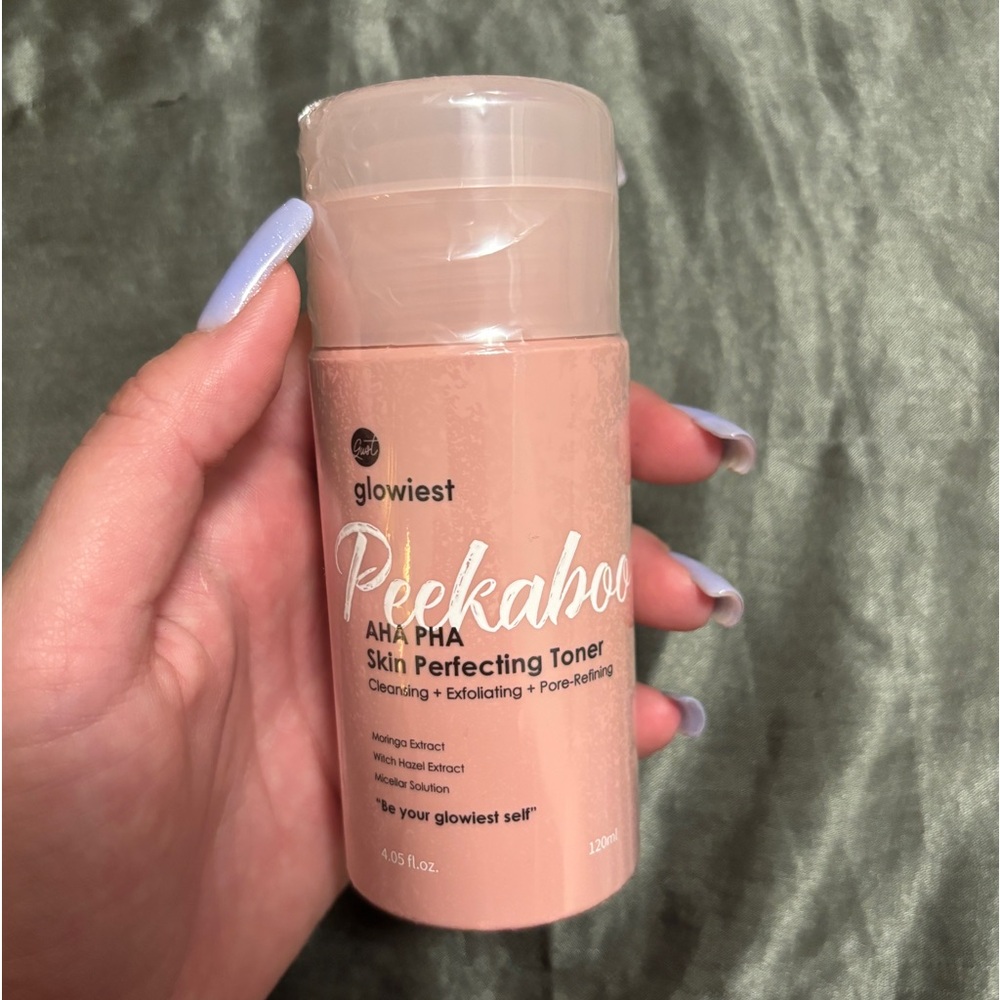 glowiest Peekaboo AHA PHA Skin Perfecting Toner